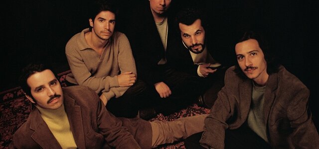 bombazine_1_horizontal