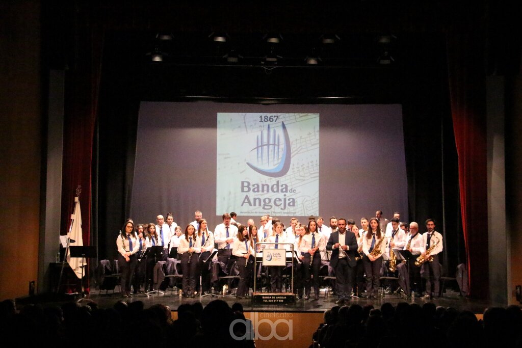 ASSOCIAÇÃO DE INSTRUÇÃO E RECREIO ANGEJENSE - BANDAS EM CONCERTO