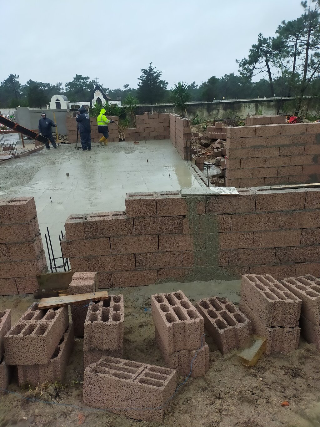 Início da obra de construção da Casa Mortuária de São Jacinto