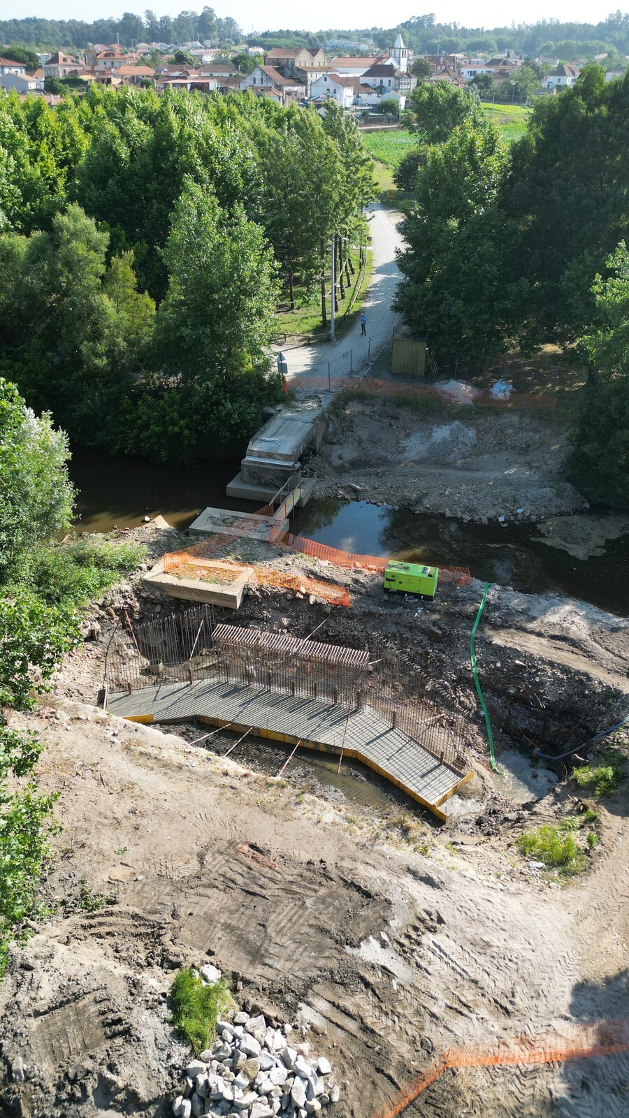 Recomeçaram os trabalhos de construção da nova Ponte da Balsa, em Eixo