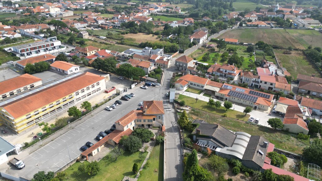 Reabilitação da Rua do Barreiro, Rua do Forno e Travessa do Monte, em Eixo