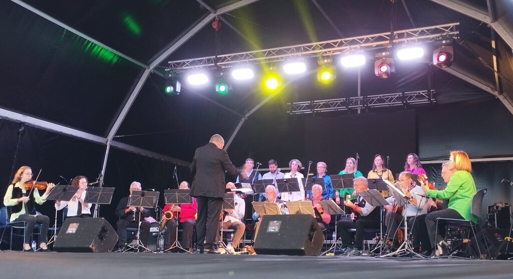 Orquestra Desigual da Bairrada na Praça da Juventude