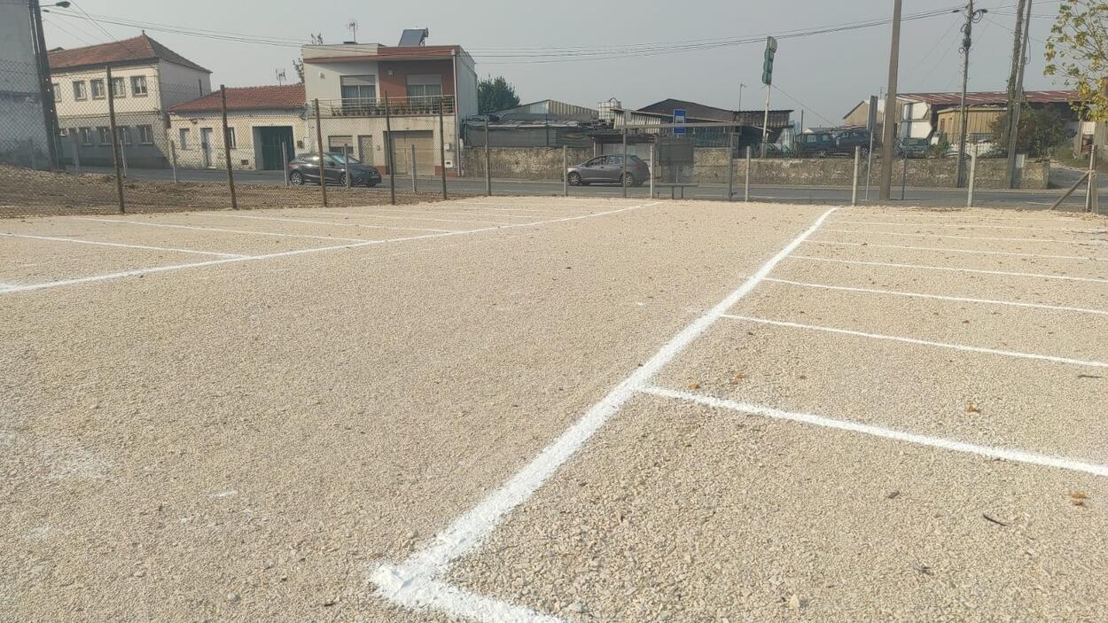 Aberto ao público novo estacionamento junto à Unidade de Saúde de Eixo