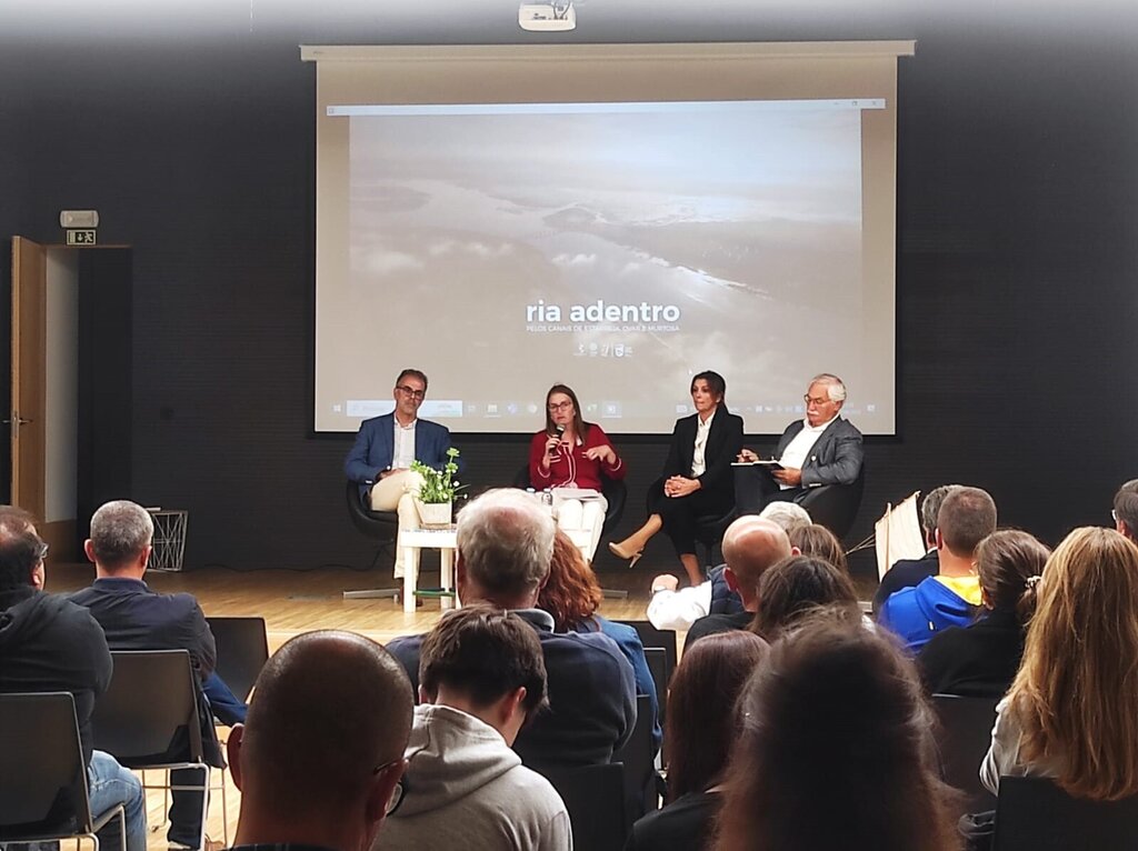  ASSEMBLEIA THEATRO DA TORREIRA RECEBEU TERTÚLIA “TURISMO NÁUTICO E MARÍTIMO DA RIA, OPORTUNIDADE...