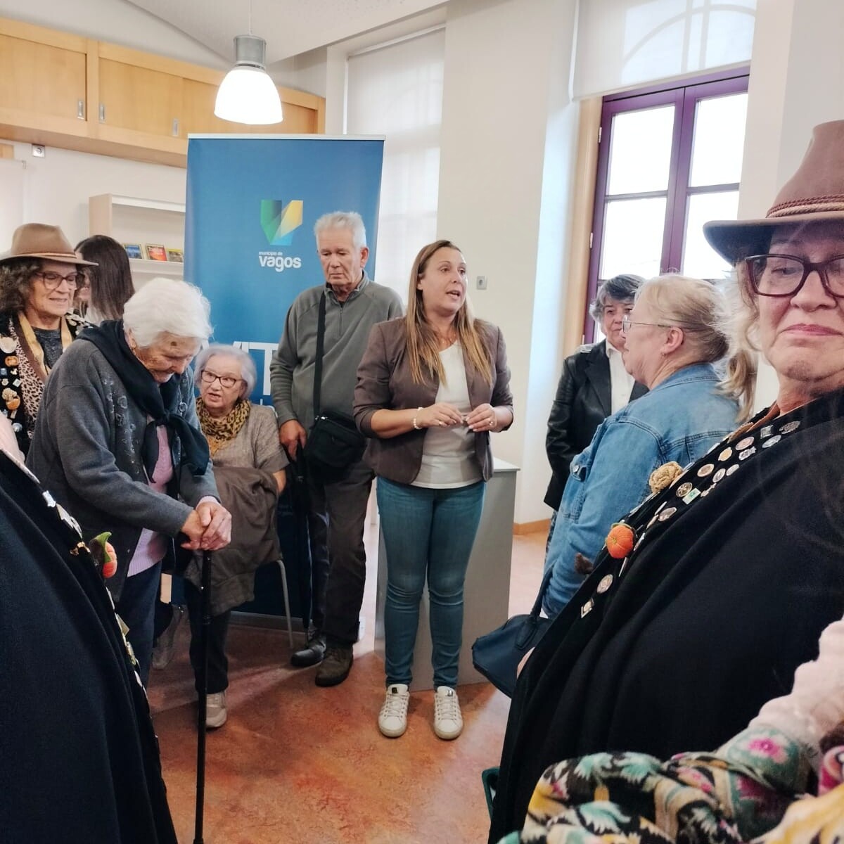 DUAS CENTENAS DE SENIORES MARCARAM PRESENÇA  NA INAUGURAÇÃO DA EXPOSIÇÃO “HISTÓRIAS À VOLTA DA MESA”