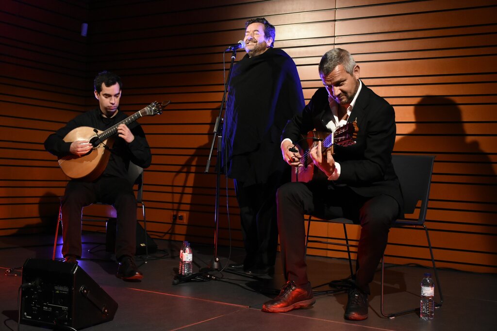 ANTÓNIO ATAÍDE TROUXE O ENCANTO DO FADO DE COIMBRA À COMUR-MUSEU MUNICIPAL