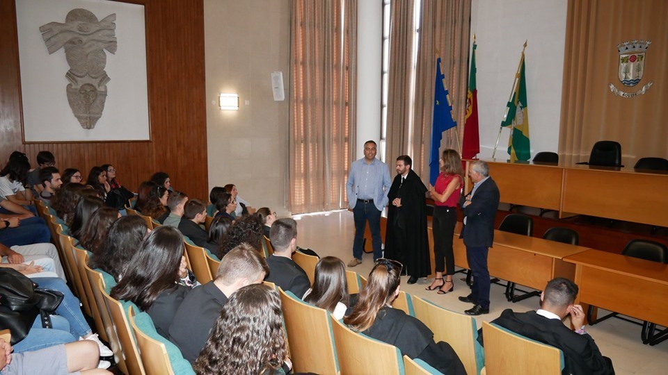 Câmara Municipal recebeu novos alunos da ESTGA